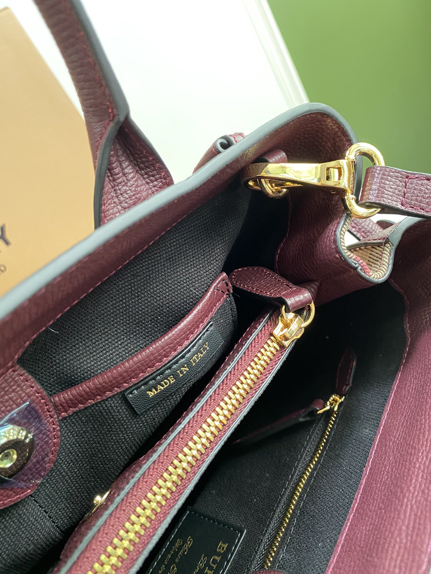 Burberry_The_Banner-34_1